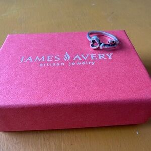James Avery Key to My Heart Ring
Retired.
Size 5.5